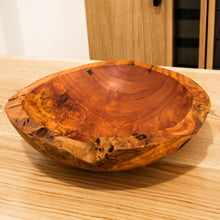 Carica l'immagine nel visualizzatore di Gallery, Ciotola in galla di Eucalipto